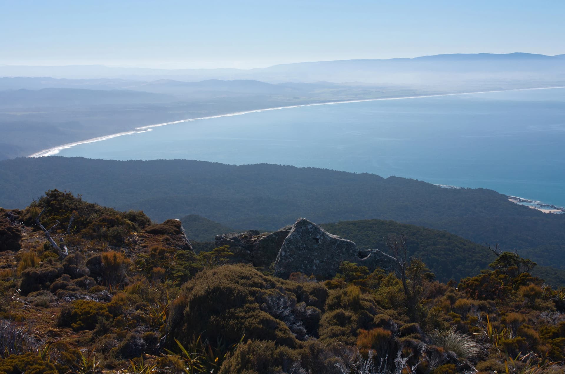 A view over the Te Waewae Bay on the Humpridge Walk in the Fiordland / Southland in the South Island in New Zealand